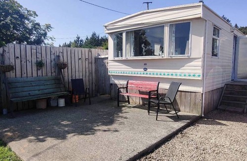 Gortahork Cabin | Mobile Homes Magheroarty Sleeps 5/6 with Garden