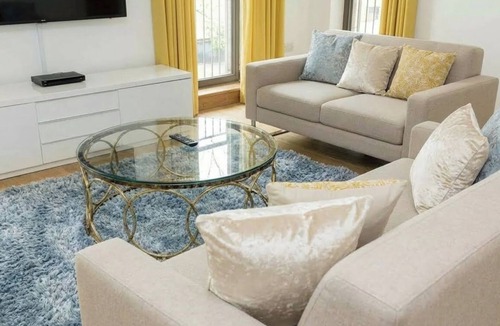 Greenwich West Apartment | Modern 1-Bedroom Greenwich Apartment - Close to O2 Arena