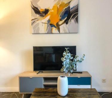 South Hampstead Apartment | Modern 2-Bed NW London Near Camden - Great Location & Transport