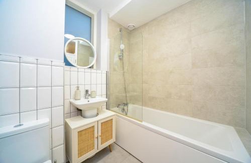 South Hampstead Apartment | Modern 2-Bed NW London Near Camden - Great Location & Transport