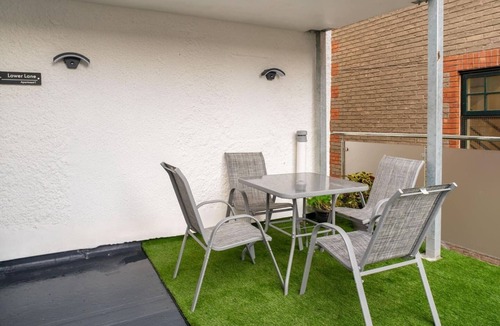 Barbican Apartment | Modern 3BR Flat in Central Plymouth Free Parking Sleeps 6
