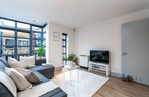 City Centre Dublin Apartment | Modern Apartment in the Heart of Temple Bar area, Dublin city center
