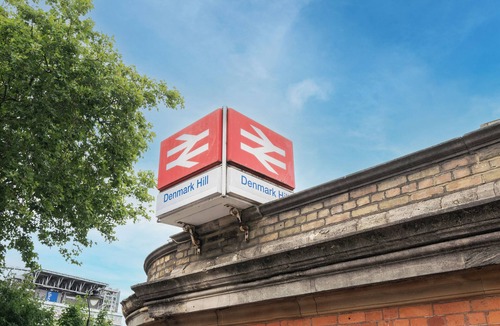 Camberwell Green Apartment | Modern Camberwell 1-Bedroom Apartment with Fast Links to Central London
