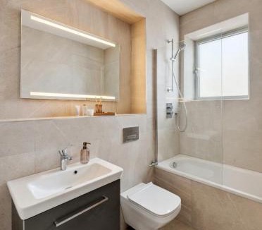 Stillorgan Apartment | Modern Deluxe Apartment with a Seaview