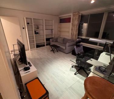 Carnaby Apartment | Modern Soho 1 BR Apartment with Shard View on Carnaby Street