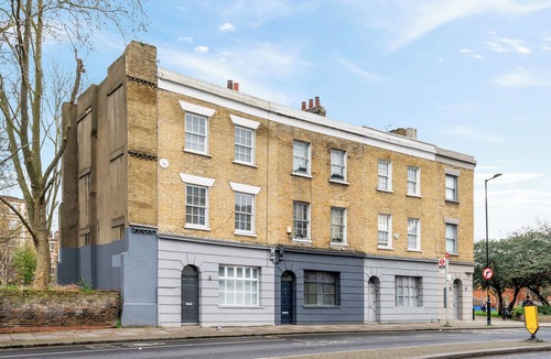 Newington House | Modern Townhouse with Cinema Room in London SE1