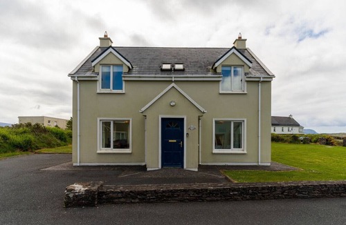 Ballinskelligs House | Montbretia - Ballinskelligs
