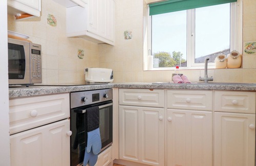 Clearbrook Cottage | MOORSIDE, pet friendly, with a garden in Horrabridge