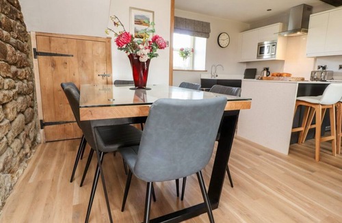Fence House | Moss Side Retreat, Long Preston