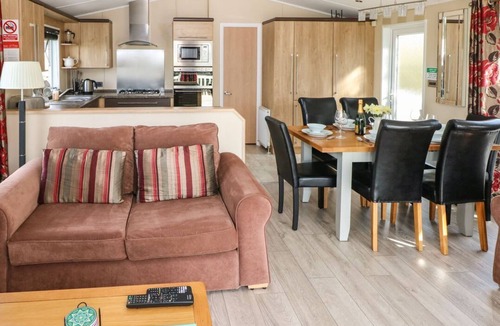 Whitland Cabin | Mountain View Lodge, Whitland.