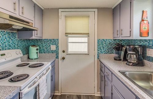 Myrtle Beach Cottage | Myrtle Beach Cottage, Walk to Pools + Beach!
