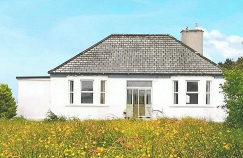 Doohooma House | Nature Retreat - Sleeps 4 & Wild Ponies