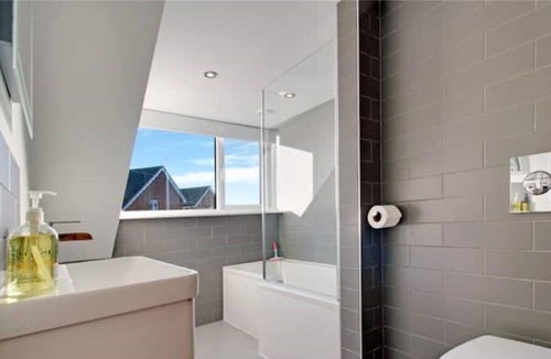 Kessingland House | Newly Refurbished Open Plan House Close to Beach
