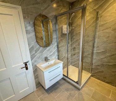 Glasnevin House | Nice Double Room at 2 Iveragh Rd-8