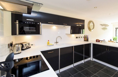 Scarborough Cottage | North Bay Sands Apartment 3 - UK2631