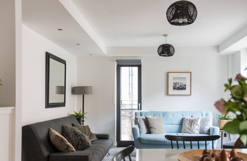 Old Town Cottage | Old Fishmarket Close, Royal Mile