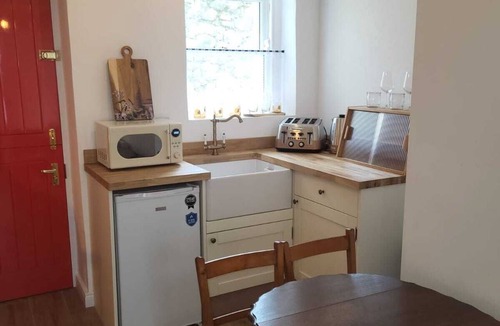 Carrickfergus House | One-Bedroom House Time Stands Still
