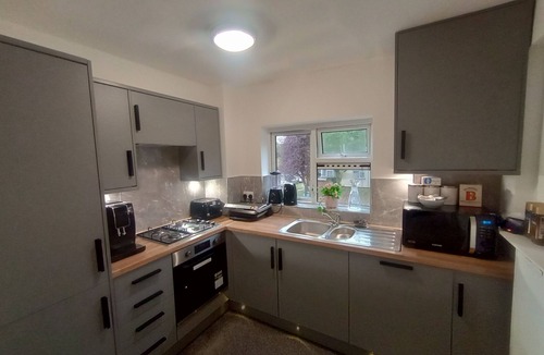 Headington Apartment | Oxfords 5* Luxury 2 bedroom apartment 4 +Pax and permit parking