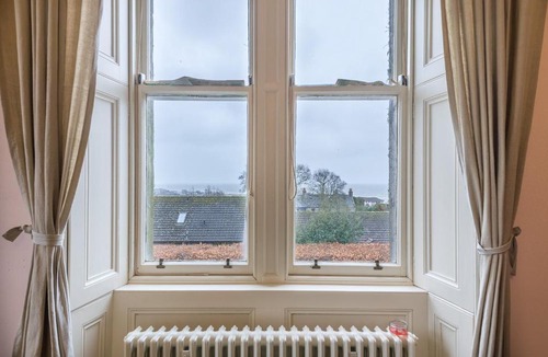 Monifieth Hotel | OYO Ashlea Manor