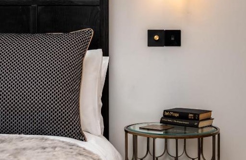 Inverness City Centre Apartment | Pamper yourself in our DOUBLE SIZED copper tub -2 bedroom villa