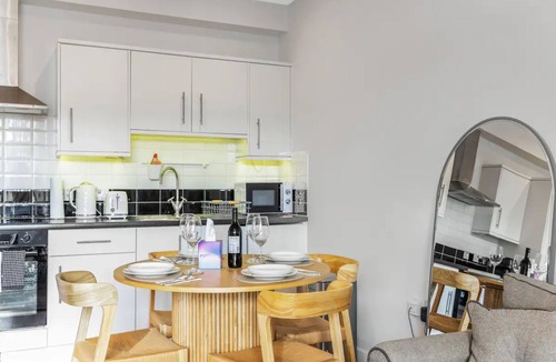 Finsbury Park Apartment | Pass The Keys Charming 2-Bed Apartment in Historic Drapery | Modern Comfort in Central London