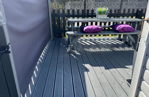 Milford on Sea Resort | Pebble Boutique Lodge- Milford on Sea note NO HOT TUB AT LODGE
