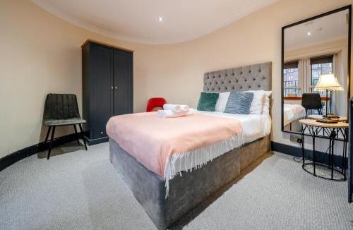 Gifford Apartment | Percys Place Sleep 10, 15 Minute to centre Free Parking