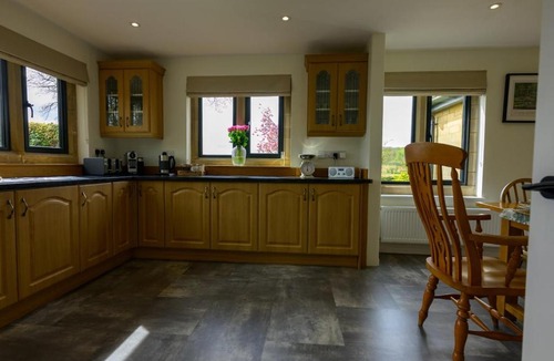 Broadway House | Peters Farm Cottage, A beautiful Cotswold Escape