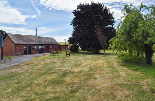 Usk Cottage | Pheasant Pens 1 - UK50187