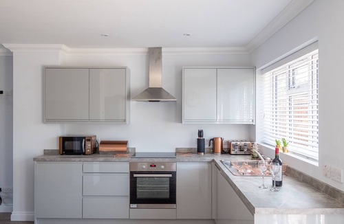 Thorpeness Apartment | Pigwig Cottage, Thorpeness - sleeps 5 guests in 3 bedrooms