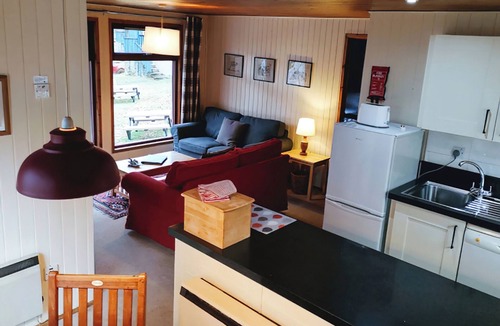 Crieff Cottage | Pine Chalet 23 - UKC5226