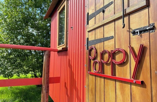 Cricklade Cottage | Poppy Shepherds Hut - UK38827