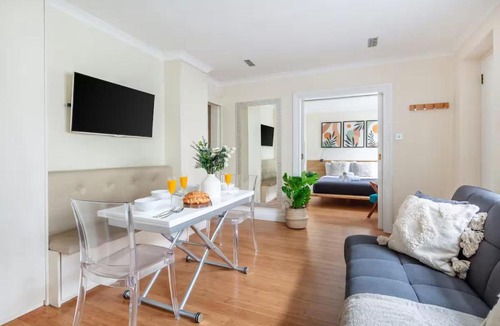 Campden Apartment | Portobello Charm - Stylish 1BR - Heart of Iconic Notting Hill