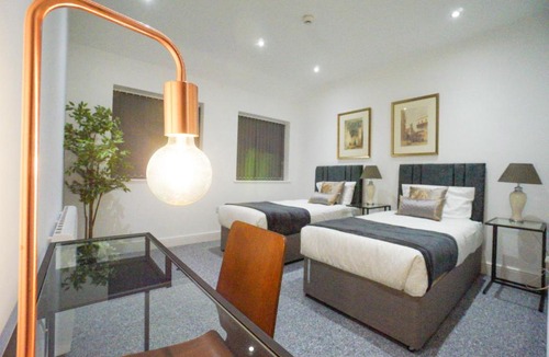 Thatcham Apartment | Premium 2 Bed Apartments - Thatcham Broadway