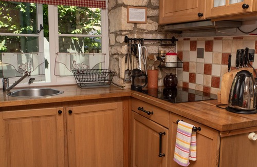 Stroud Cottage | Pretty Victorian Terraced Country Cottage For Two