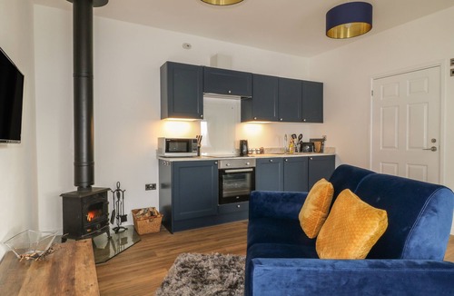 Brazzacott Cottage | PRIMROSE END, pet friendly, country holiday cottage in Jacobstow