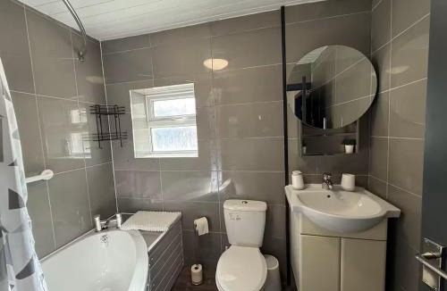 Riverside Apartment | Principality stadium luxury apartment free parking