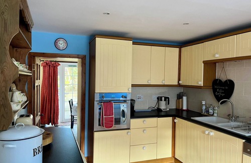 Crail Cottage | Puffin Cottage, Crail Beautiful 2 bed coastal cottage retreat w/private garden