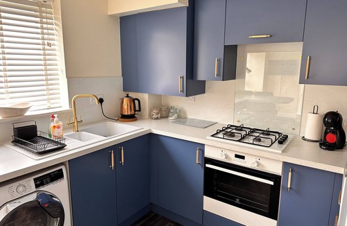 Barry Apartment | Relax & unwind in this cosy one-bedroom apartment in Barry’s popular dockside.
