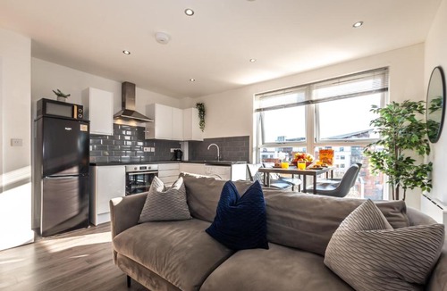 Ocean Village Apartment | Relaxing Atlantic Mansions By Smart Apartments Short Lets & Serviced Accommodation Apartment Southampton With Free WiFi