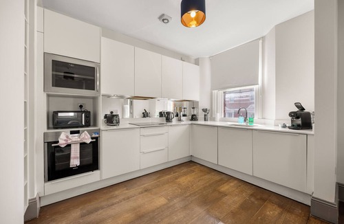 Fitzrovia Apartment | Renewed Fitzrovia Penthouse, Private Lift and A/C
