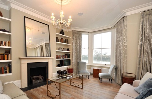 Ravenscourt Park House | Riverside Townhouse, by Veeve