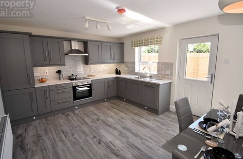 Portrush House | “Rockhaven” West Strand Beach Portrush With Parking - 3 Bedroom+3 Bathroom House