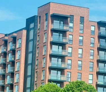 Sutton Cross House | Room in Vesta