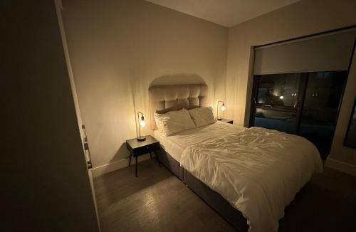 Sutton Cross House | Room in Vesta