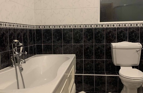 Williamstown House | Room-room 4, Williamstown, Ireland