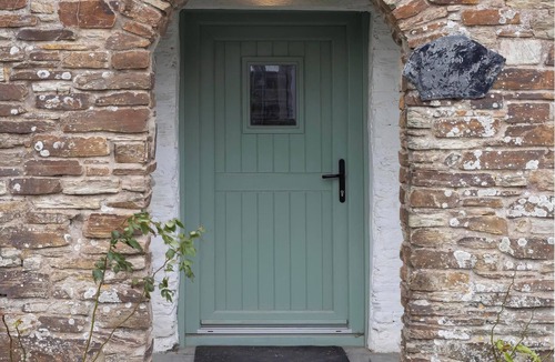 Treburrick Cottage | ROSE COTTAGE, pet friendly, character holiday cottage in Padstow