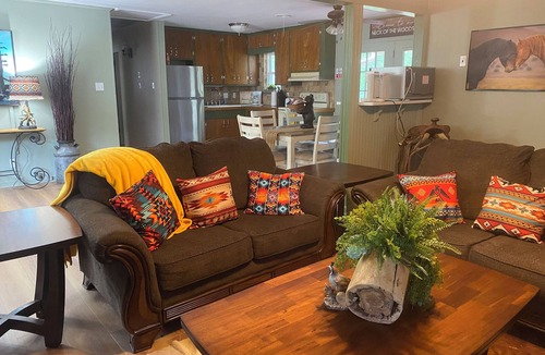 North Little Rock House | Rustic Lodge Cottage