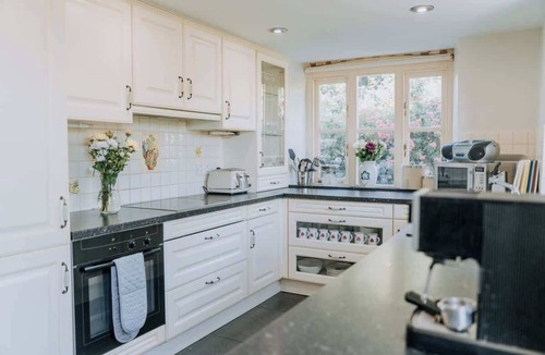 Narberth House | Rustic Rural Retreat with BBQ | Hot Tub| Play Room