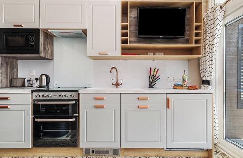 Kilgetty Cottage | S Pod 2 Pet Friendly